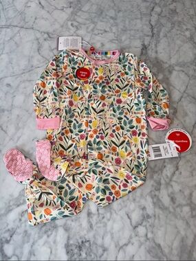 NWT MAGNETIC ME MODAL RIGHT FIT FLORAL PINK TRIMMED FOOTIE 9/12M